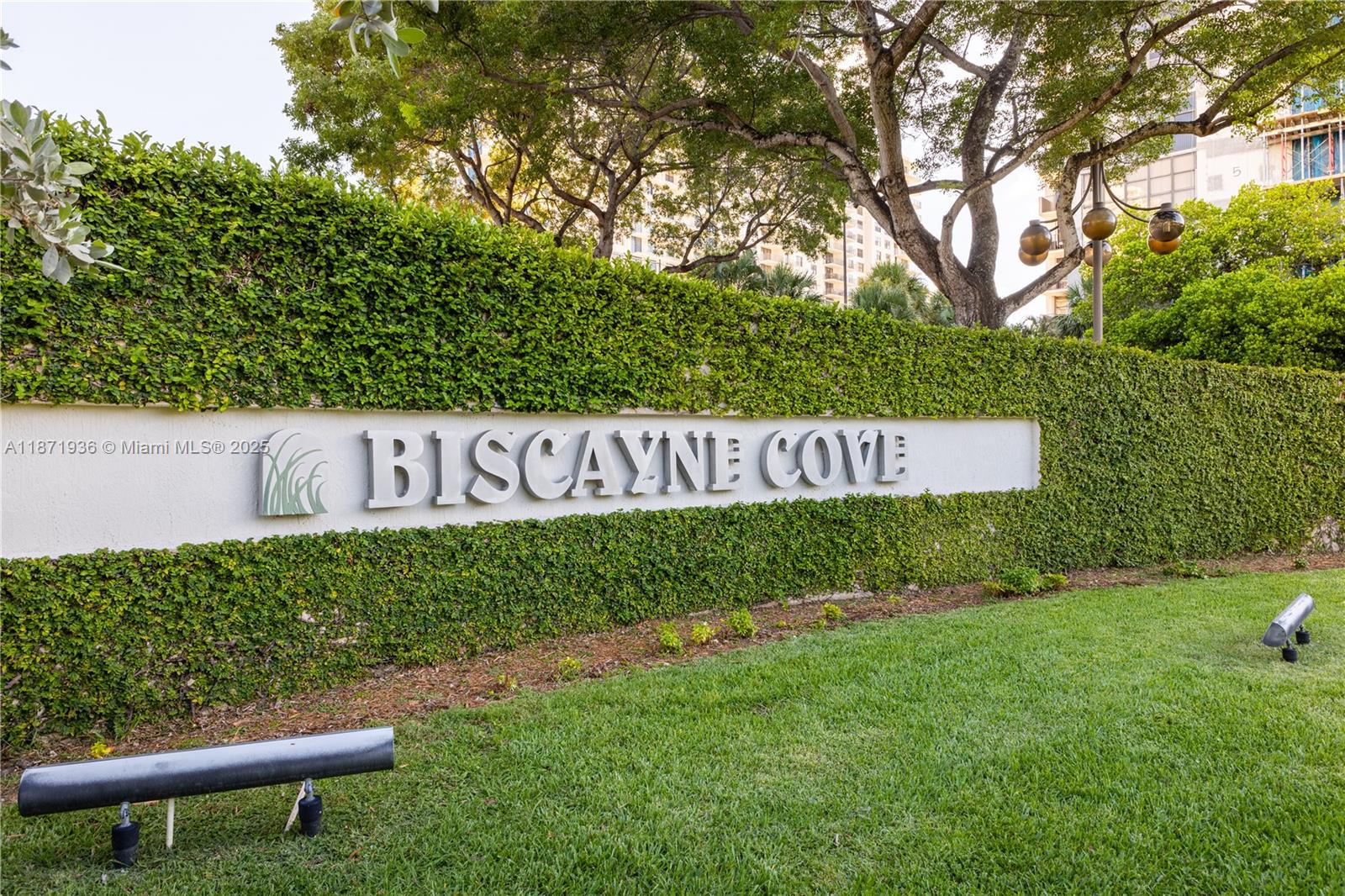 18181 NE 31st Ct # 304