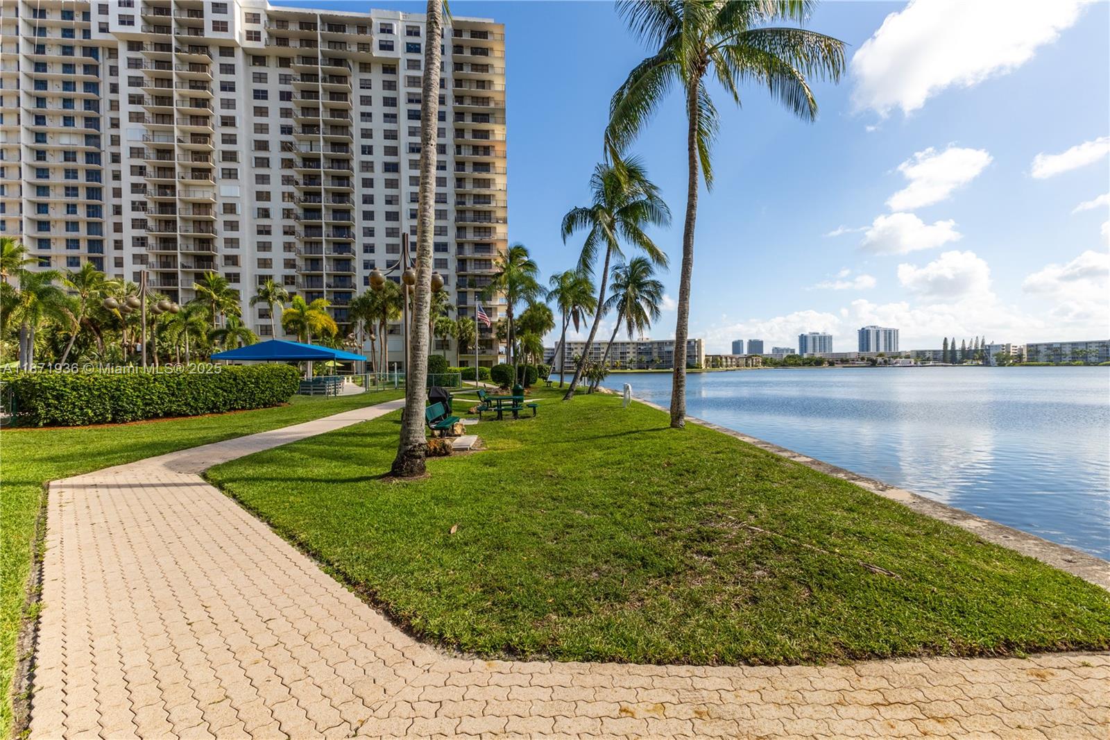 18181 NE 31st Ct # 304