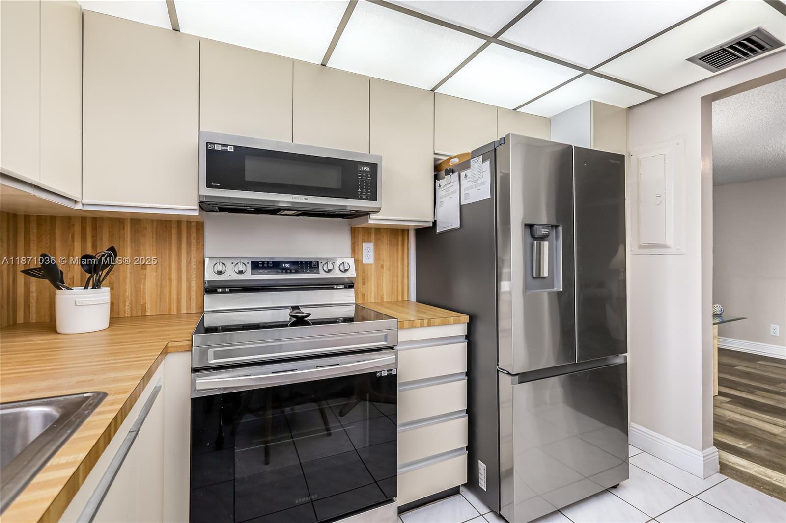 18181 NE 31st Ct # 304