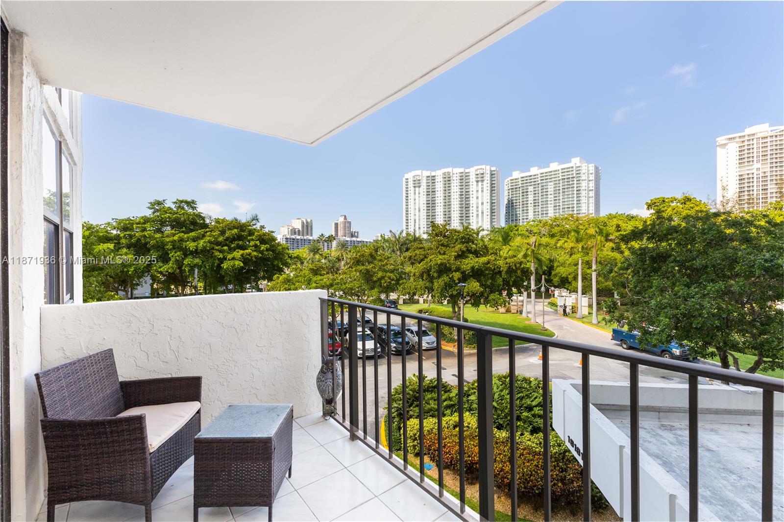 18181 NE 31st Ct # 304