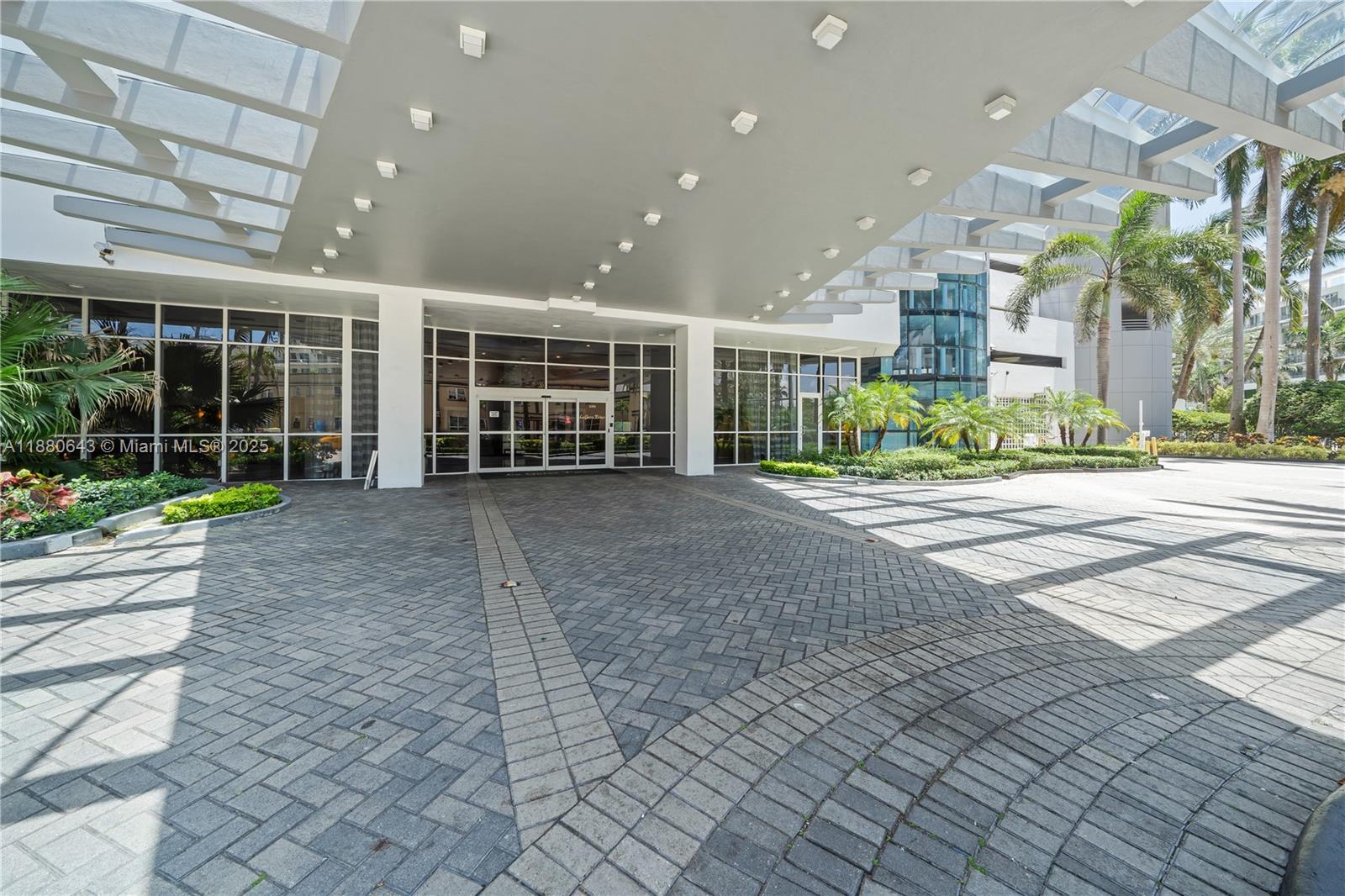 6301 Collins Ave # 2307