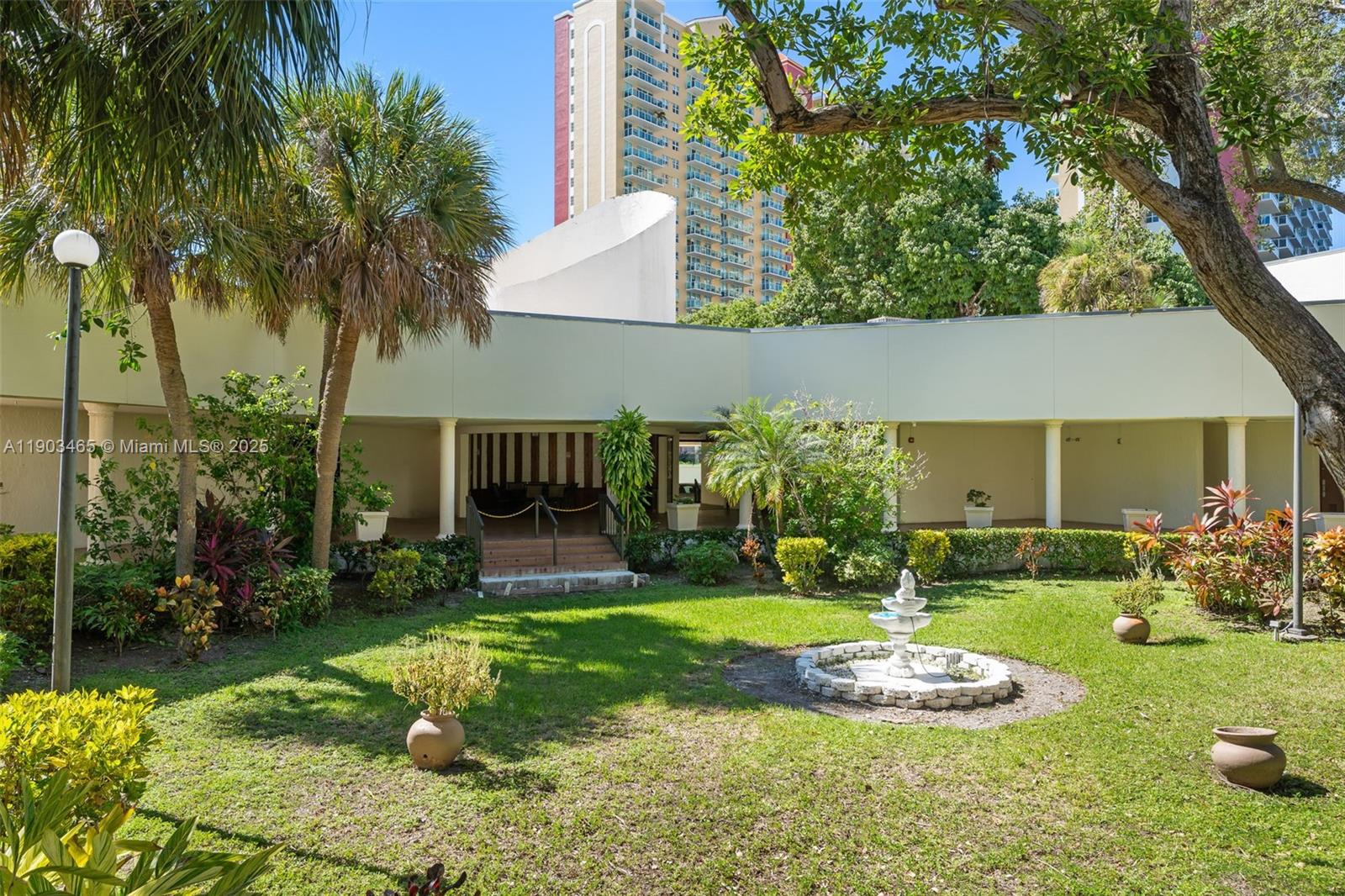 17021 N Bay Rd # 516, Sunny Isles Beach Unit: 516