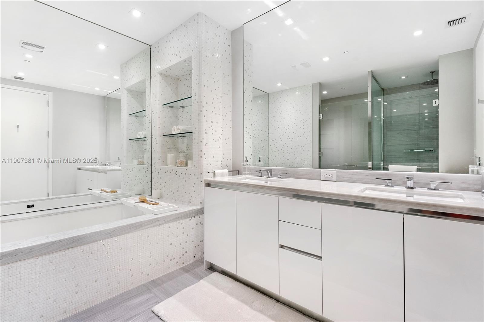 16901 Collins Ave # 3005