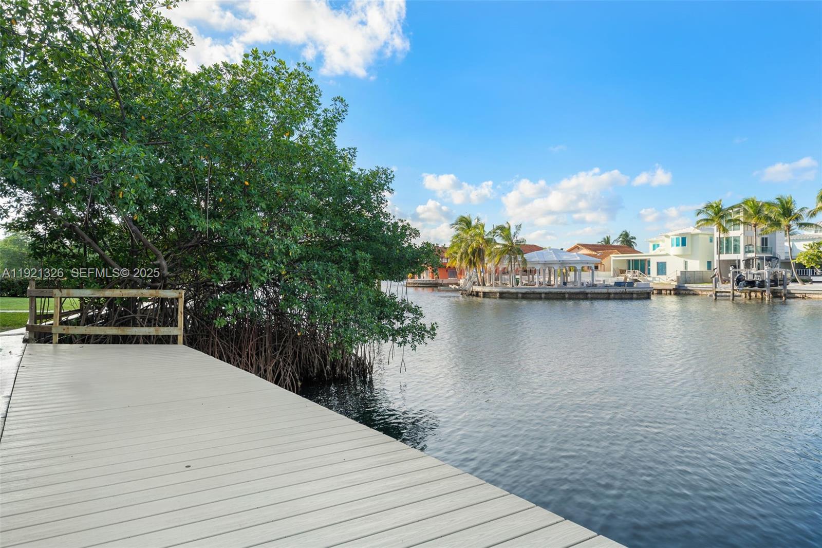 429 Poinciana Dr # 1415