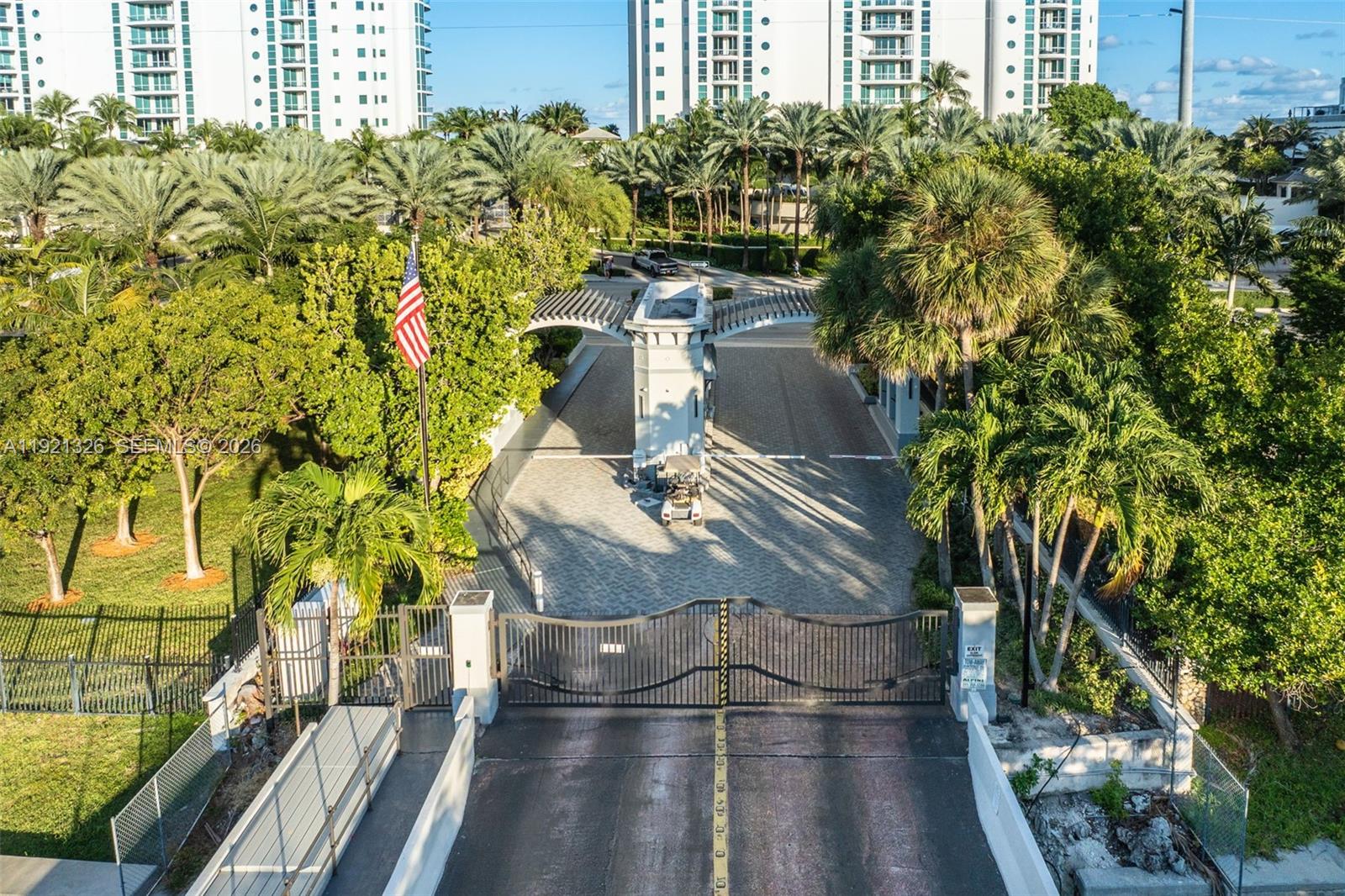 429 Poinciana Dr # 1415