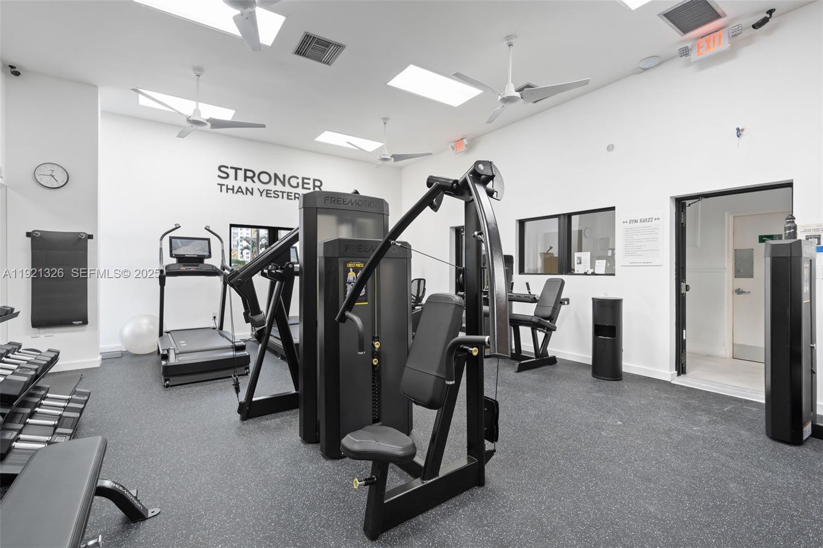 429 Poinciana Dr # 1415