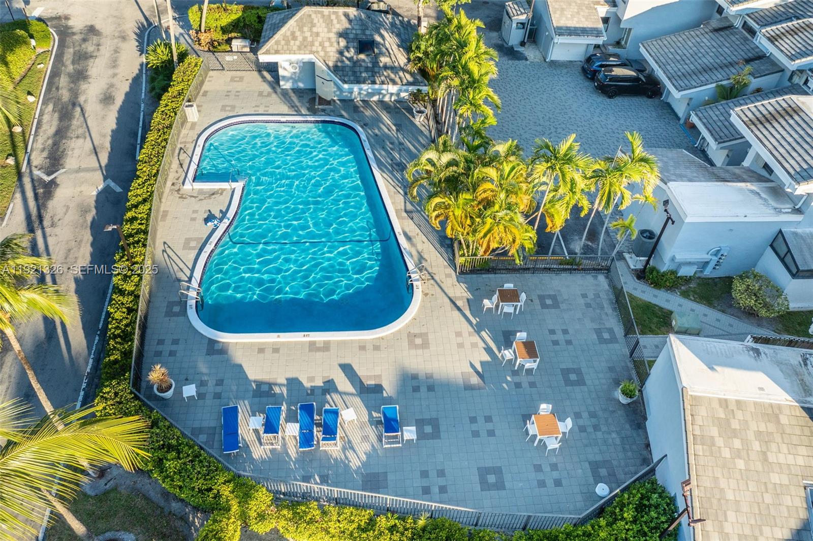 429 Poinciana Dr # 1415