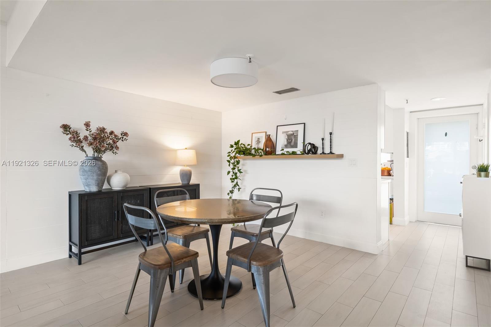 429 Poinciana Dr # 1415