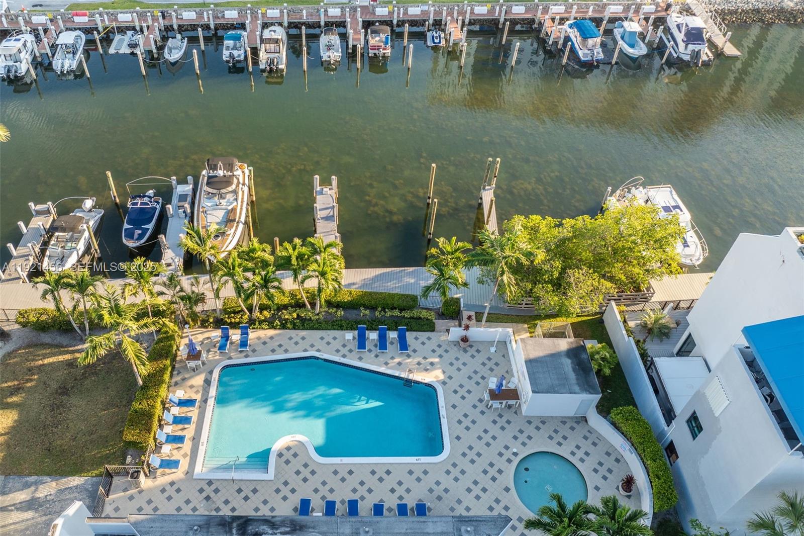 429 Poinciana Dr # 1415