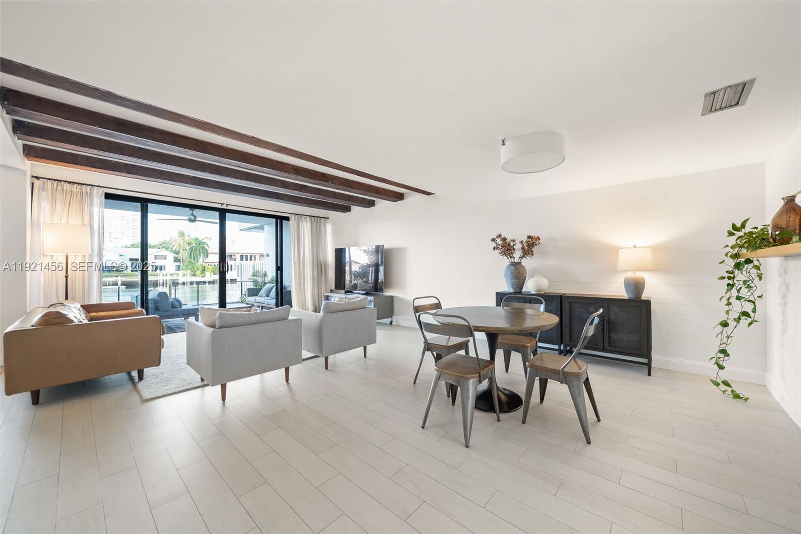 429 Poinciana Dr # 1415