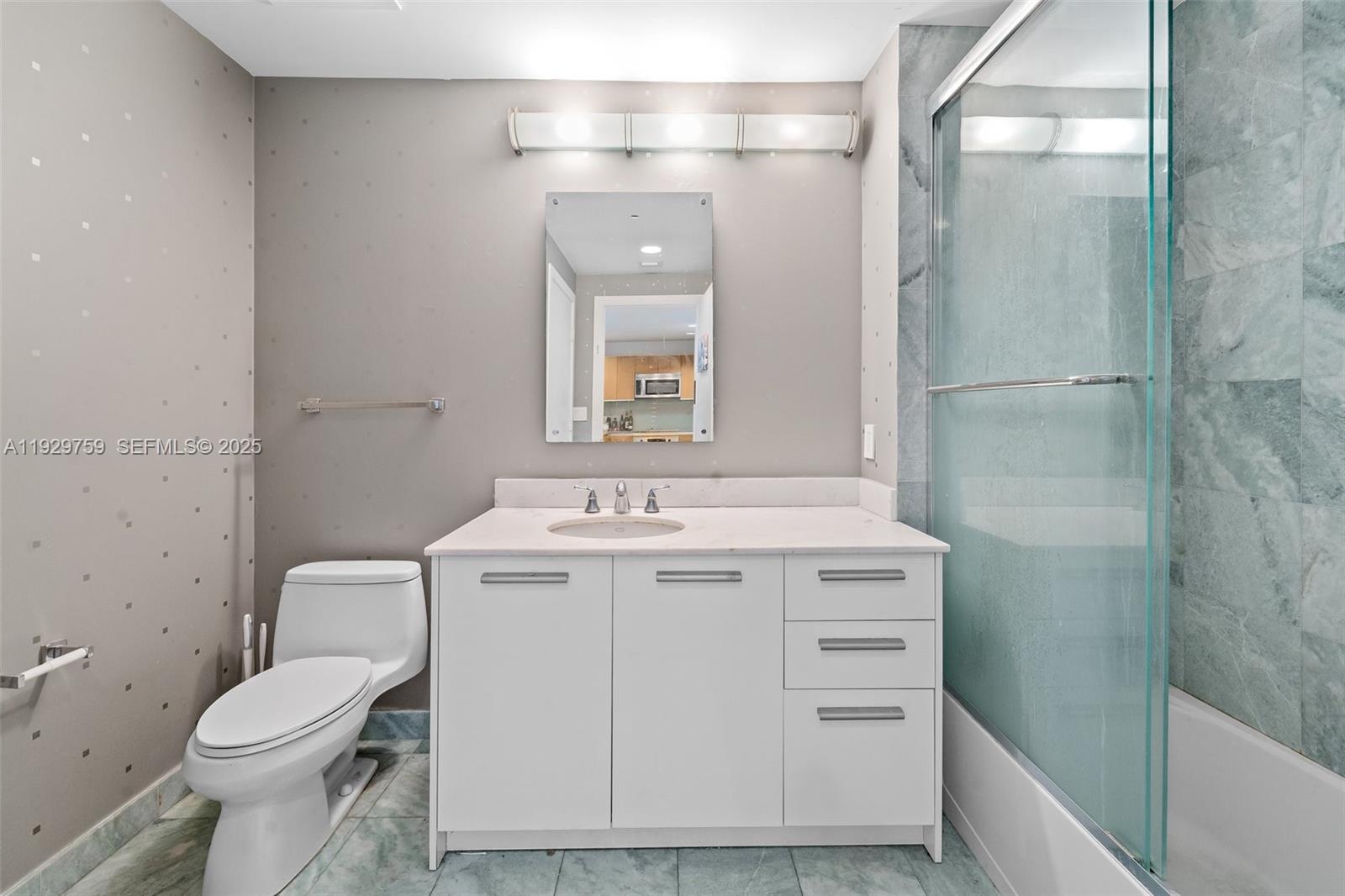 1050 Brickell Ave # 1706