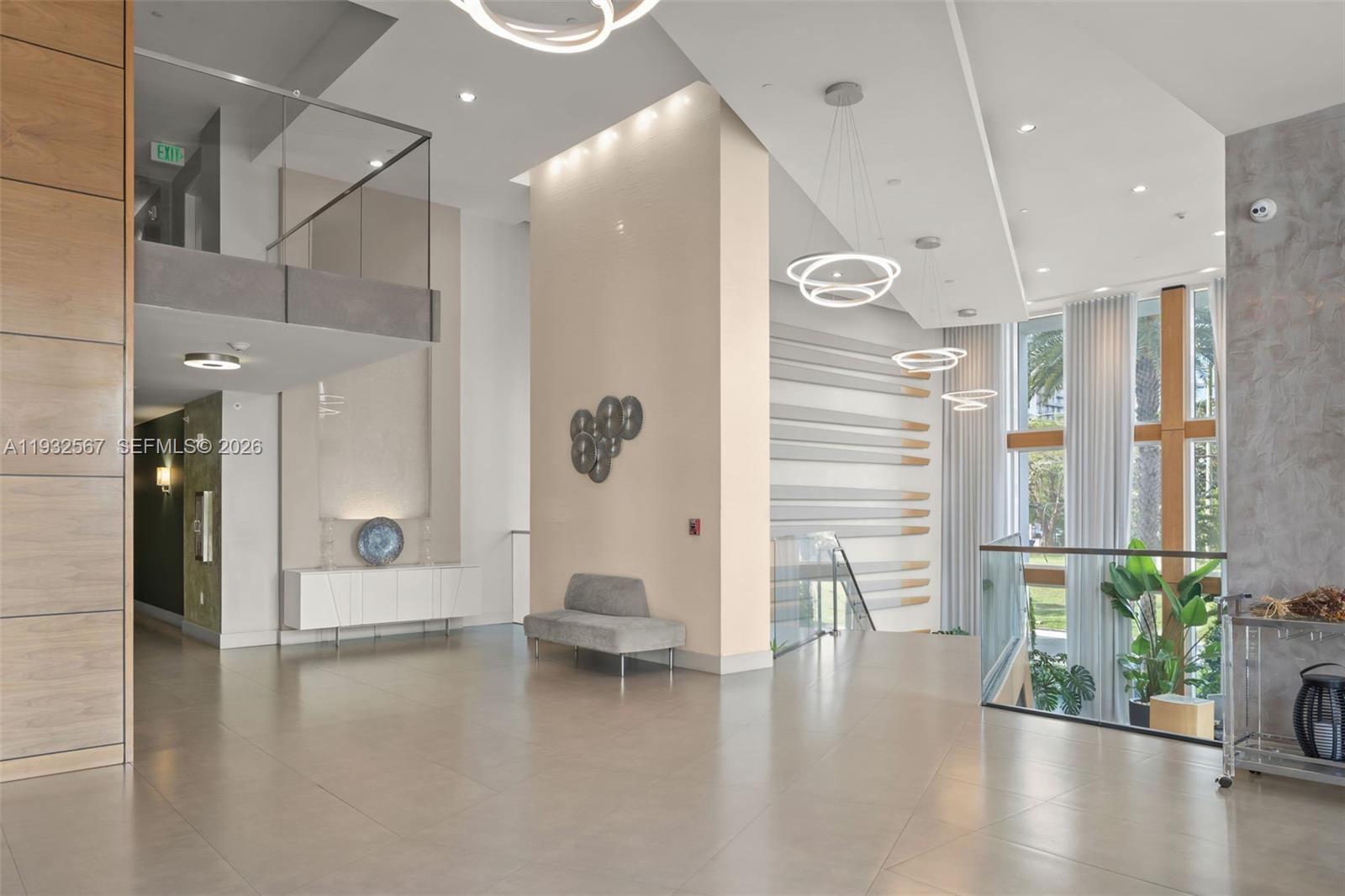 600 NE 27th St # 2401