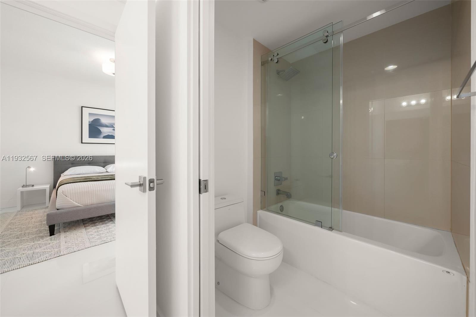 600 NE 27th St # 2401