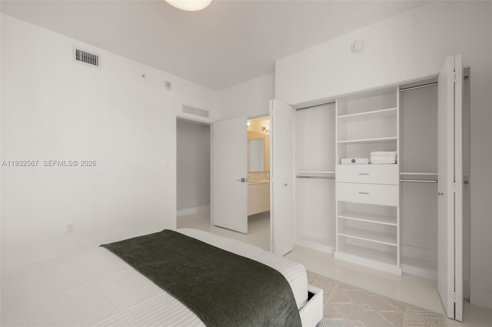 600 NE 27th St # 2401