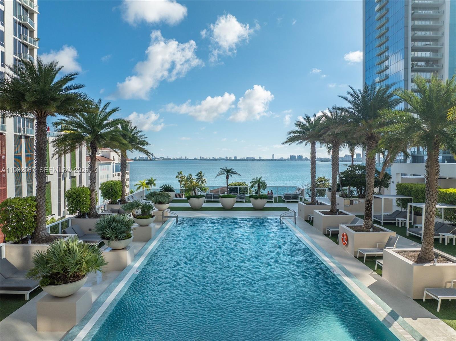 600 NE 27th St # 2401