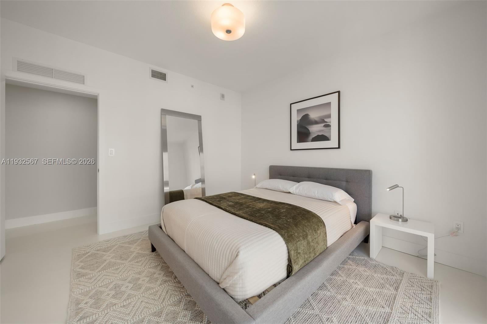 600 NE 27th St # 2401