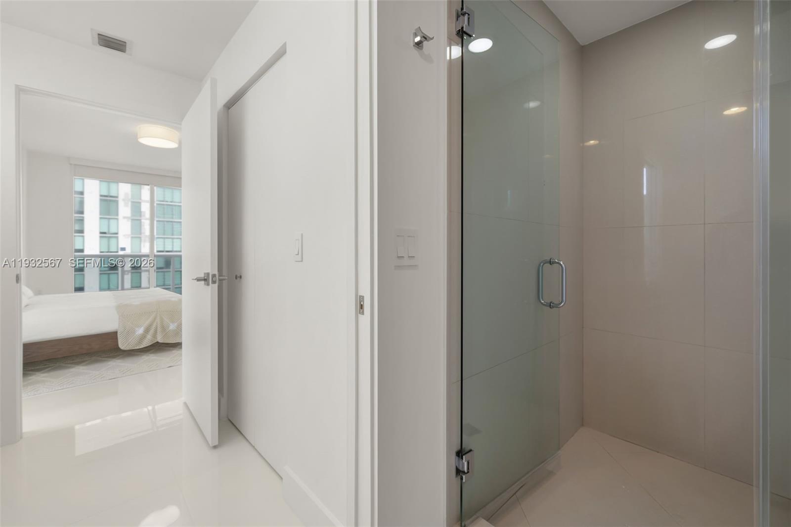 600 NE 27th St # 2401