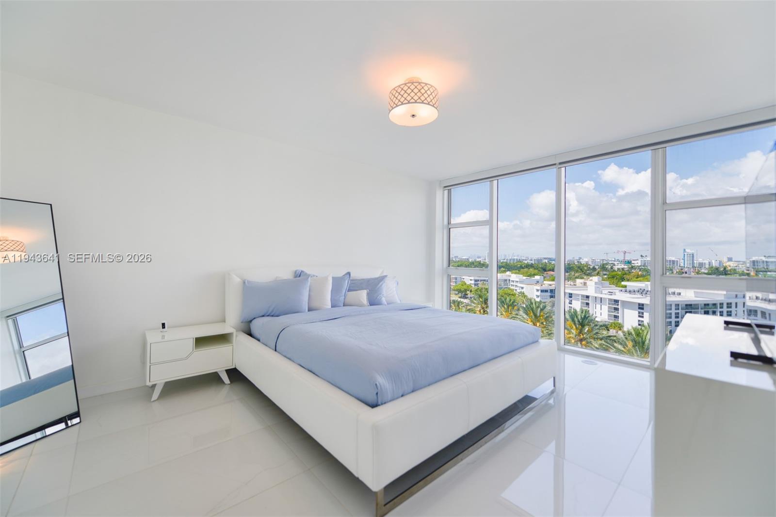 10275 Collins Ave # 731