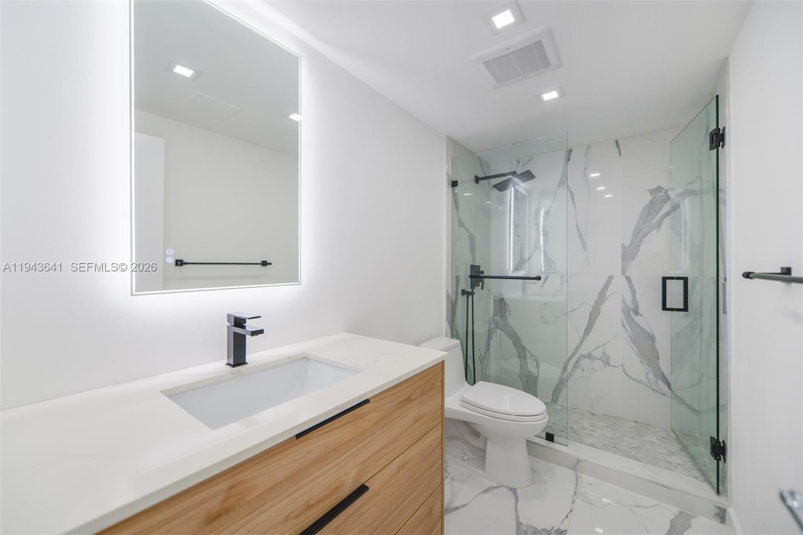 10275 Collins Ave # 731