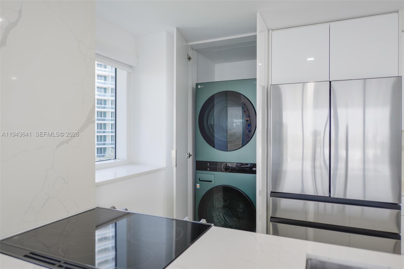 10275 Collins Ave # 731