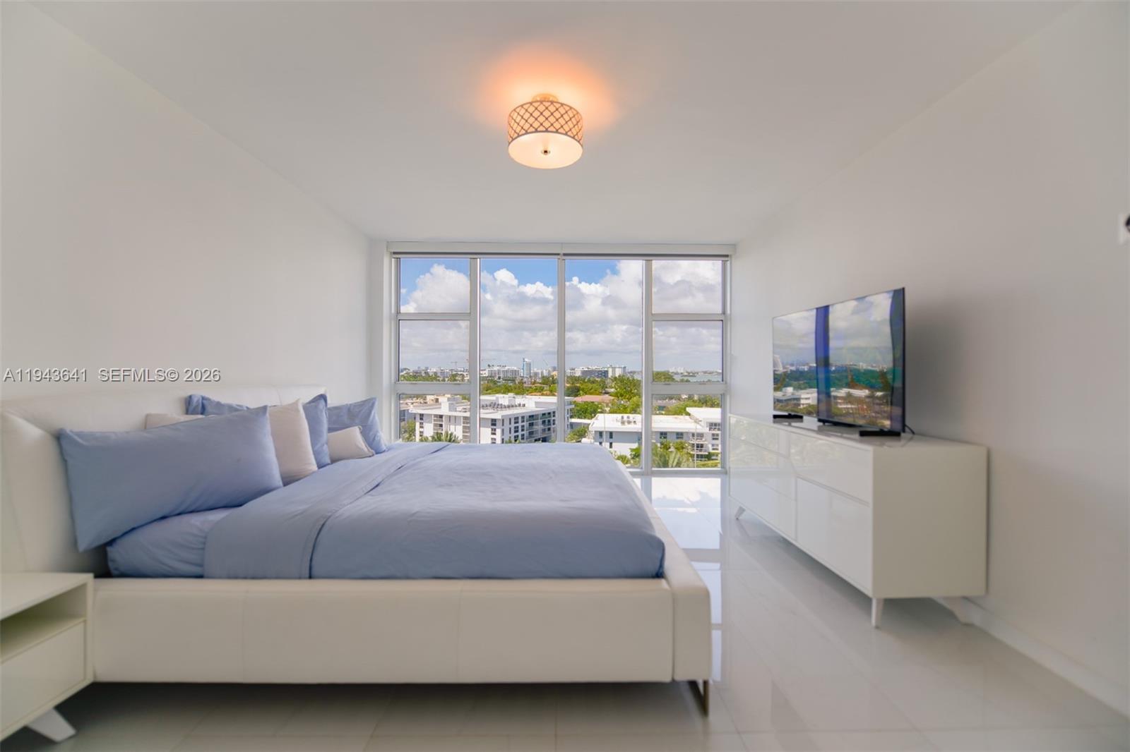 10275 Collins Ave # 731