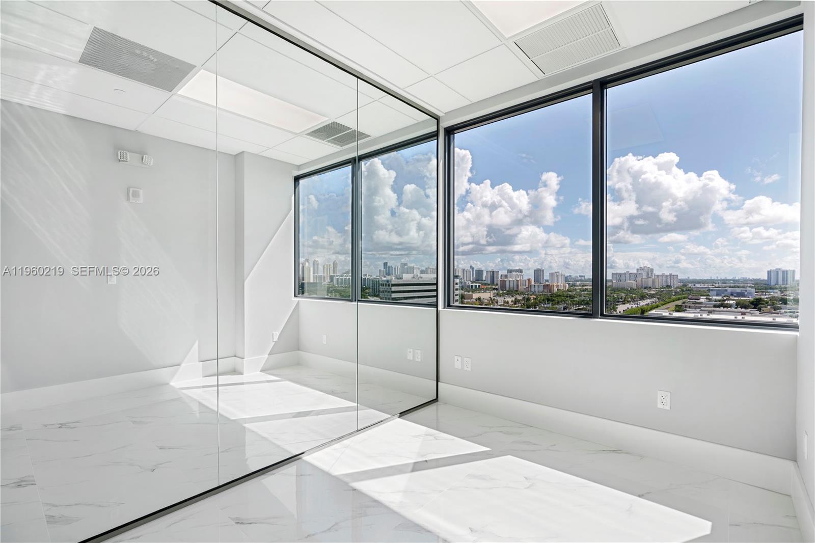 19790 W Dixie Hwy 1006 Hwy # 1006