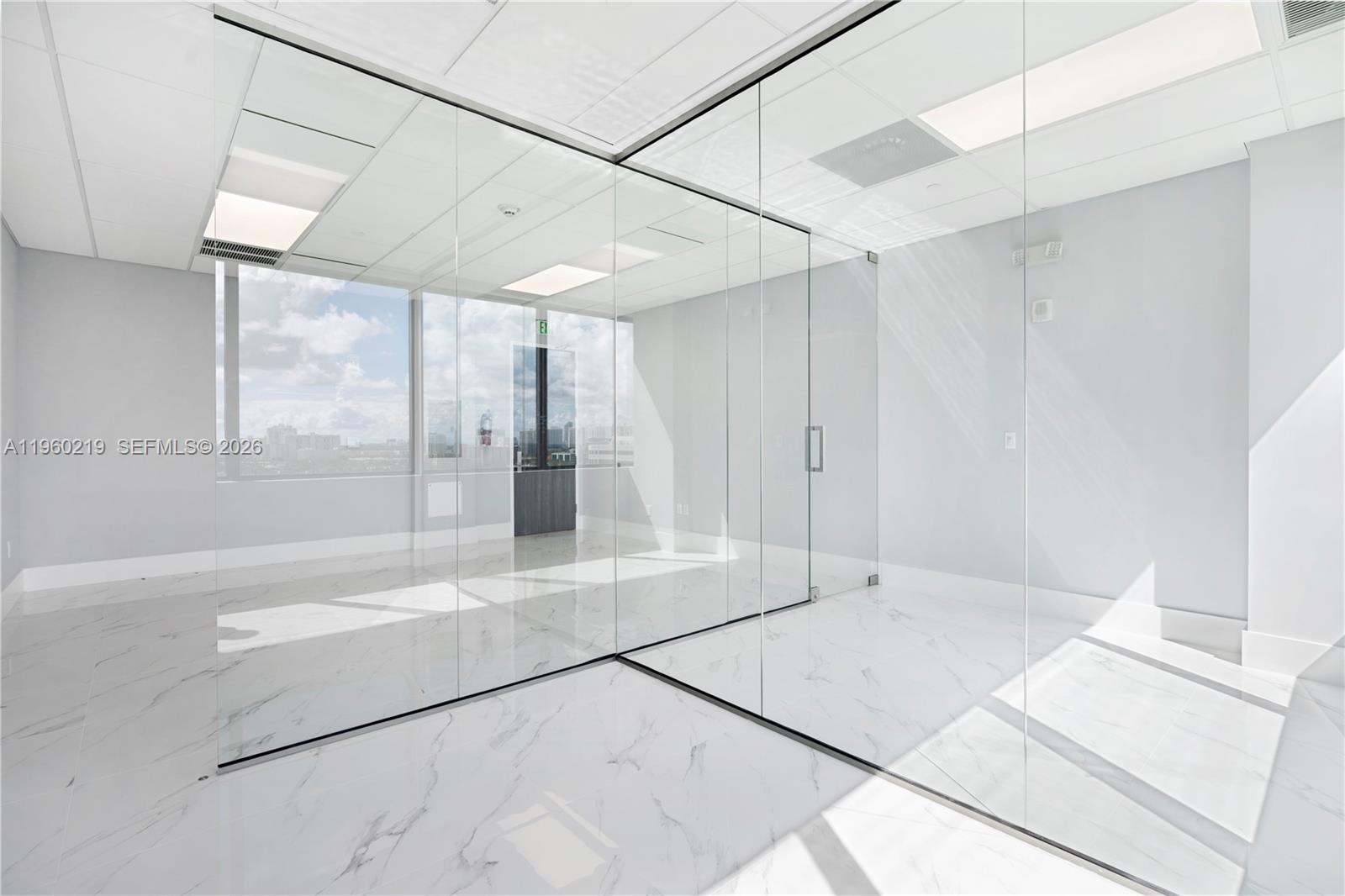 19790 W Dixie Hwy 1006 Hwy # 1006