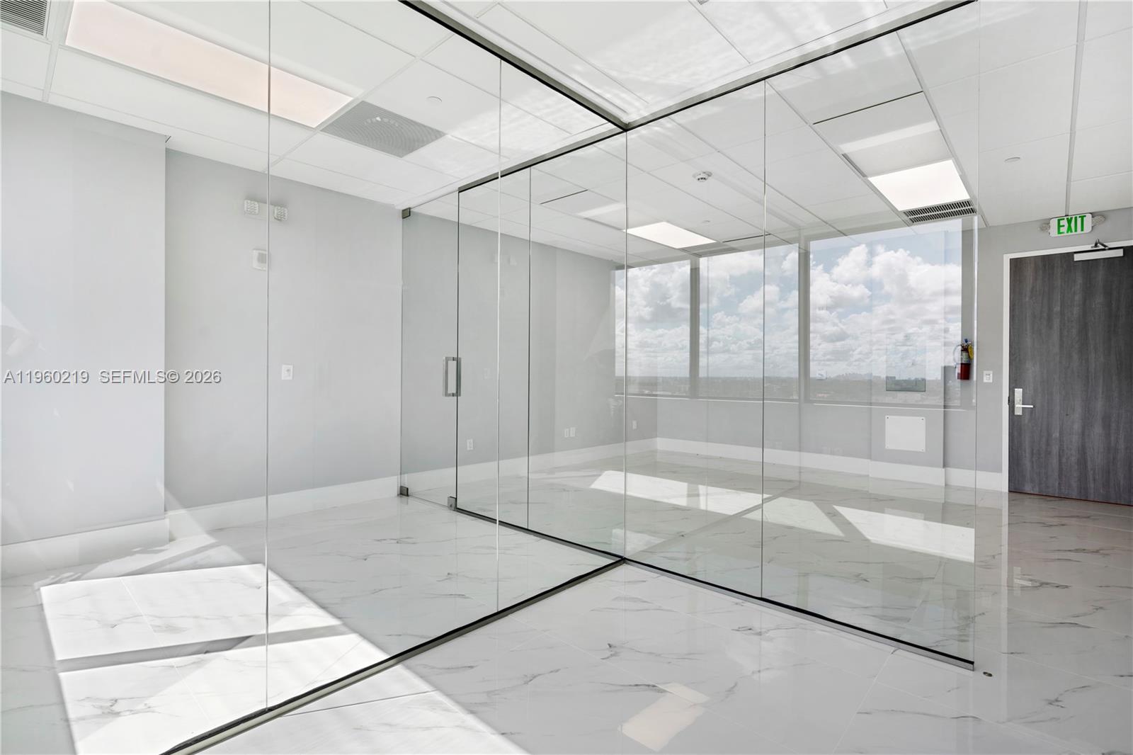 19790 W Dixie Hwy 1006 Hwy # 1006