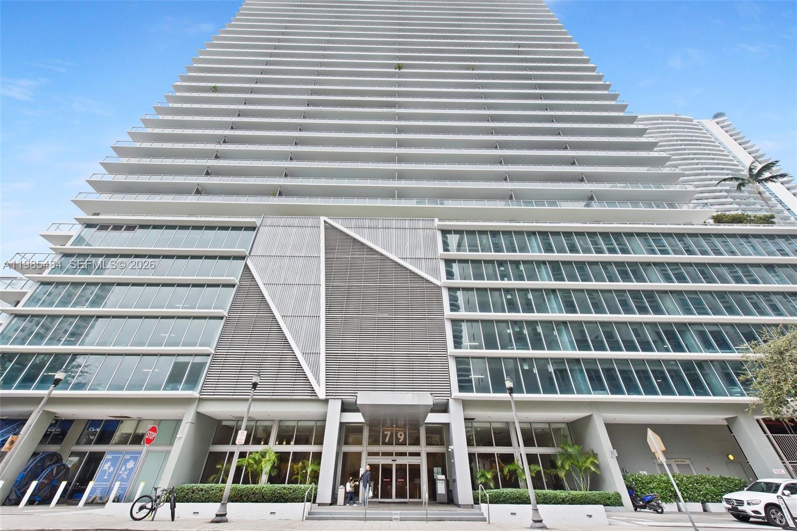 79 SW 12th St Unit: 2503-S