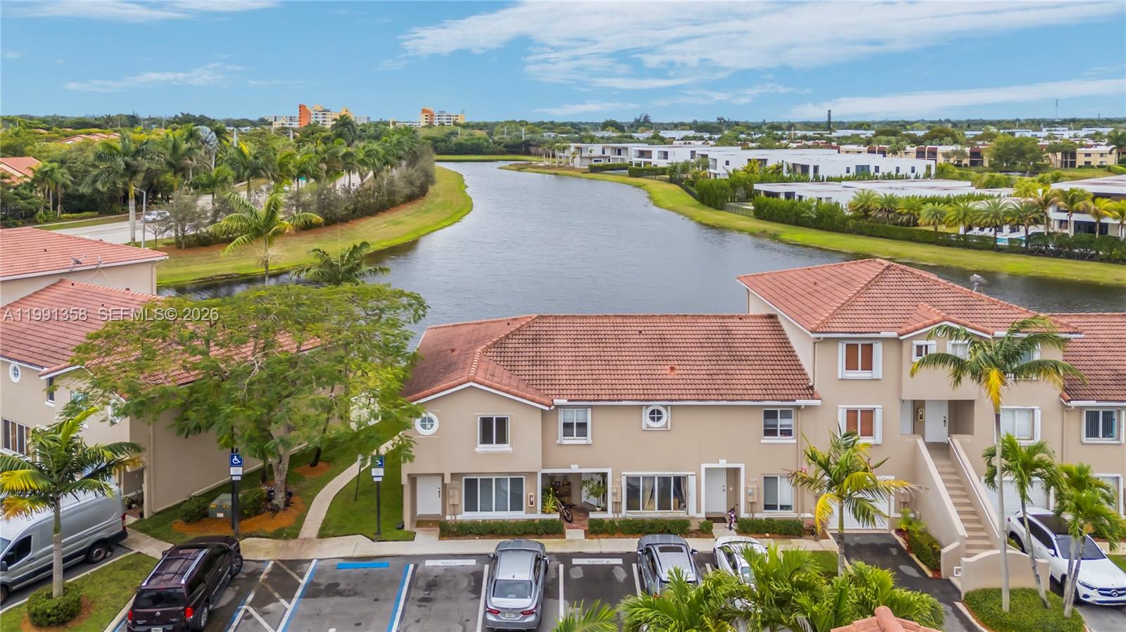 164 Riviera Cir