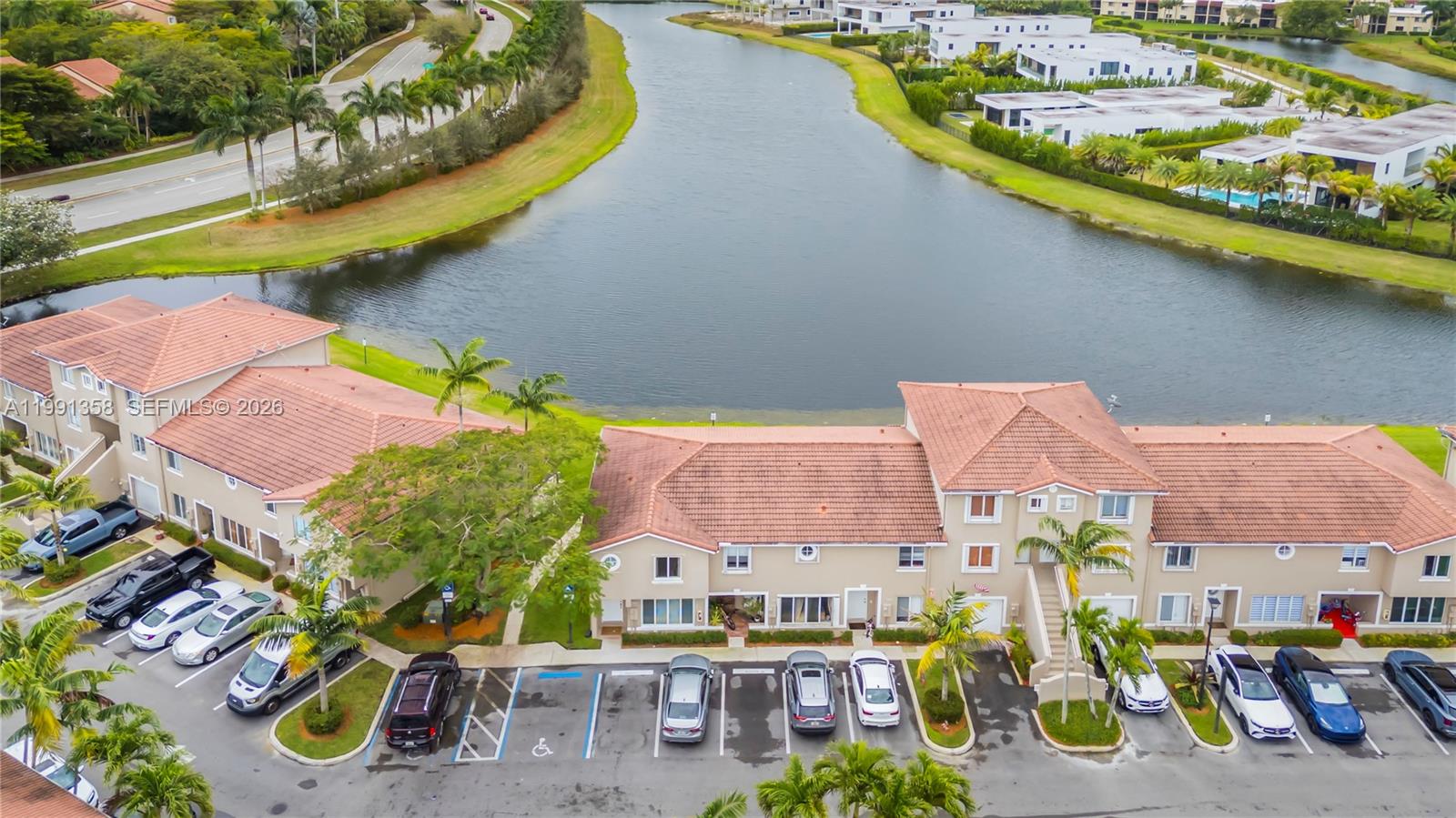 164 Riviera Cir