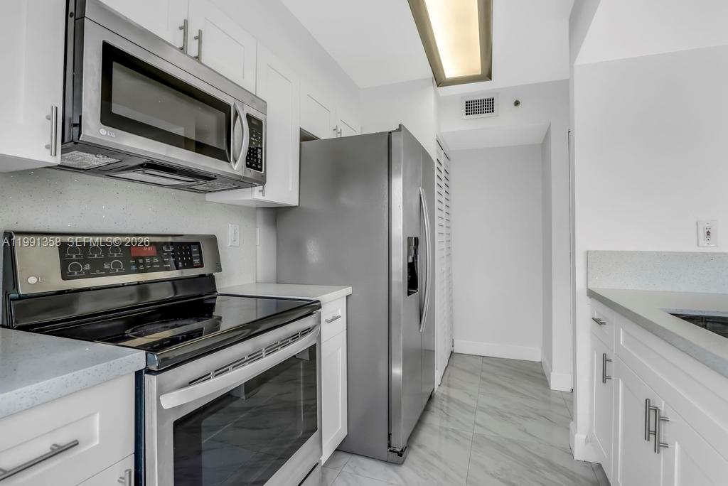 164 Riviera Cir