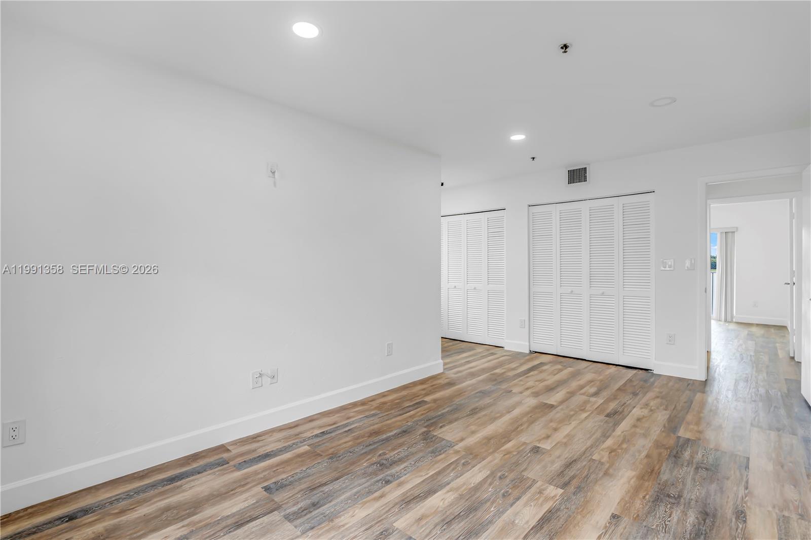 164 Riviera Cir