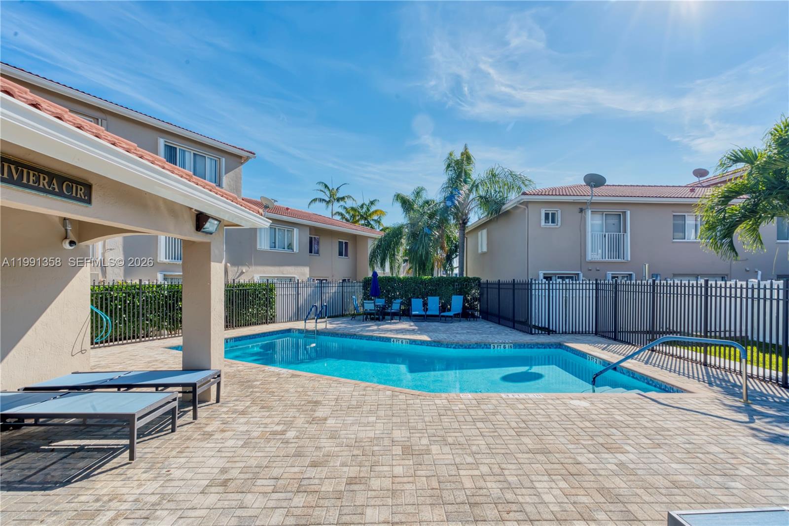 164 Riviera Cir