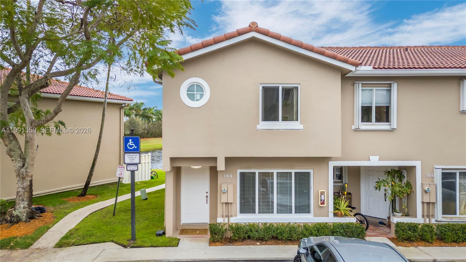 164 Riviera Cir
