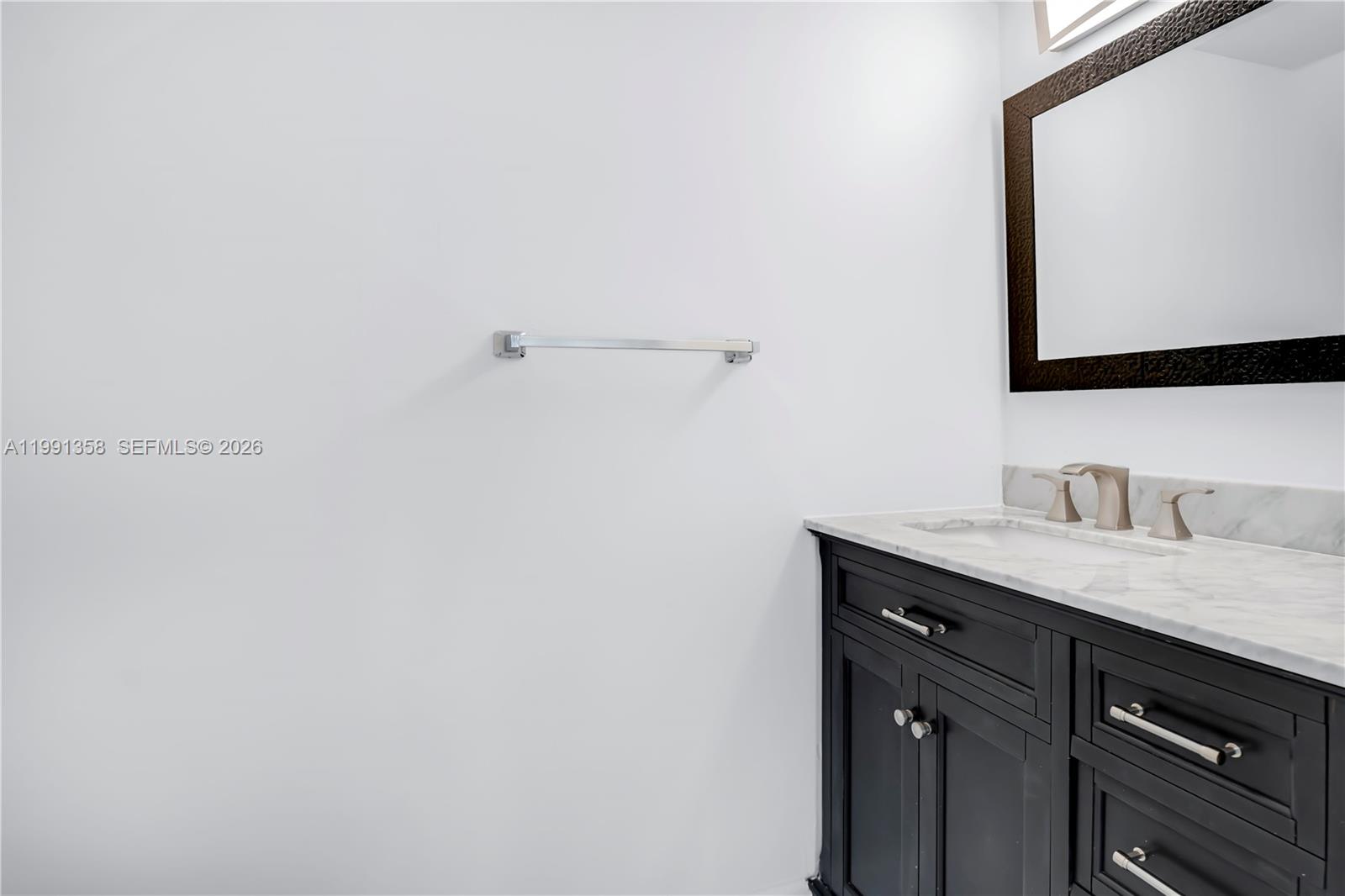 164 Riviera Cir