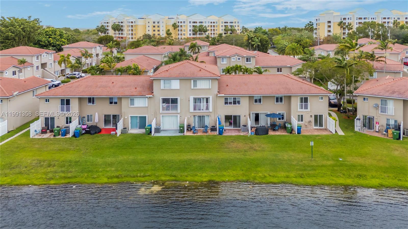 164 Riviera Cir