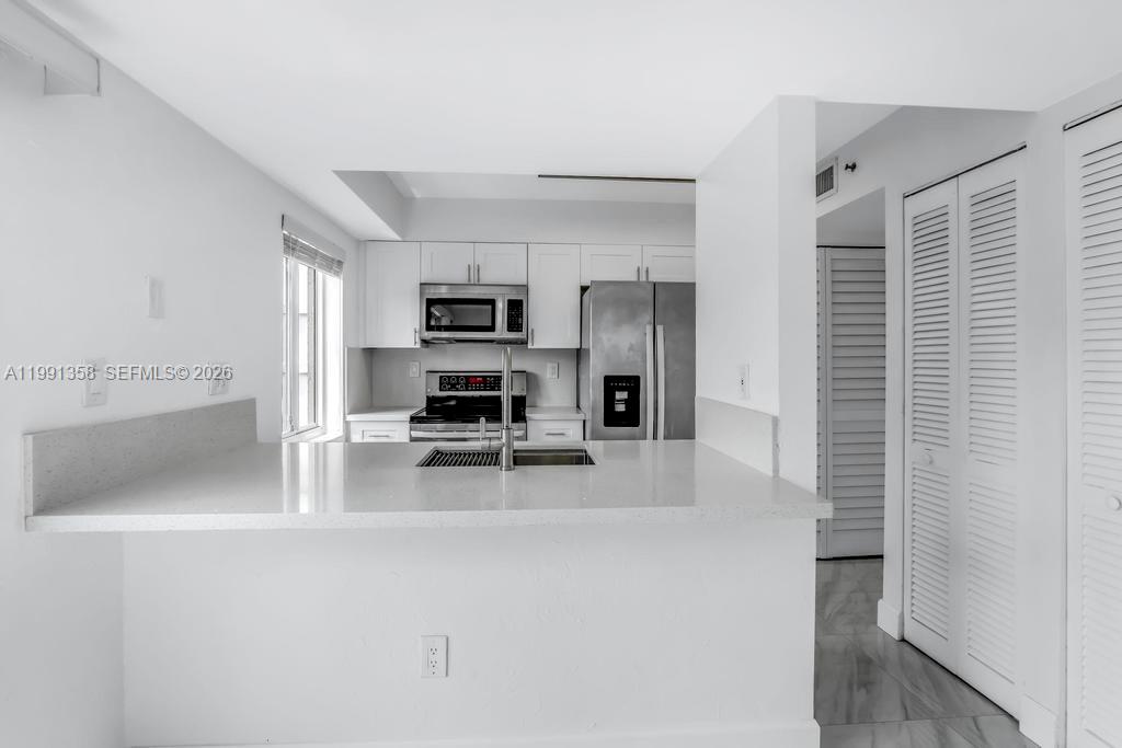 164 Riviera Cir