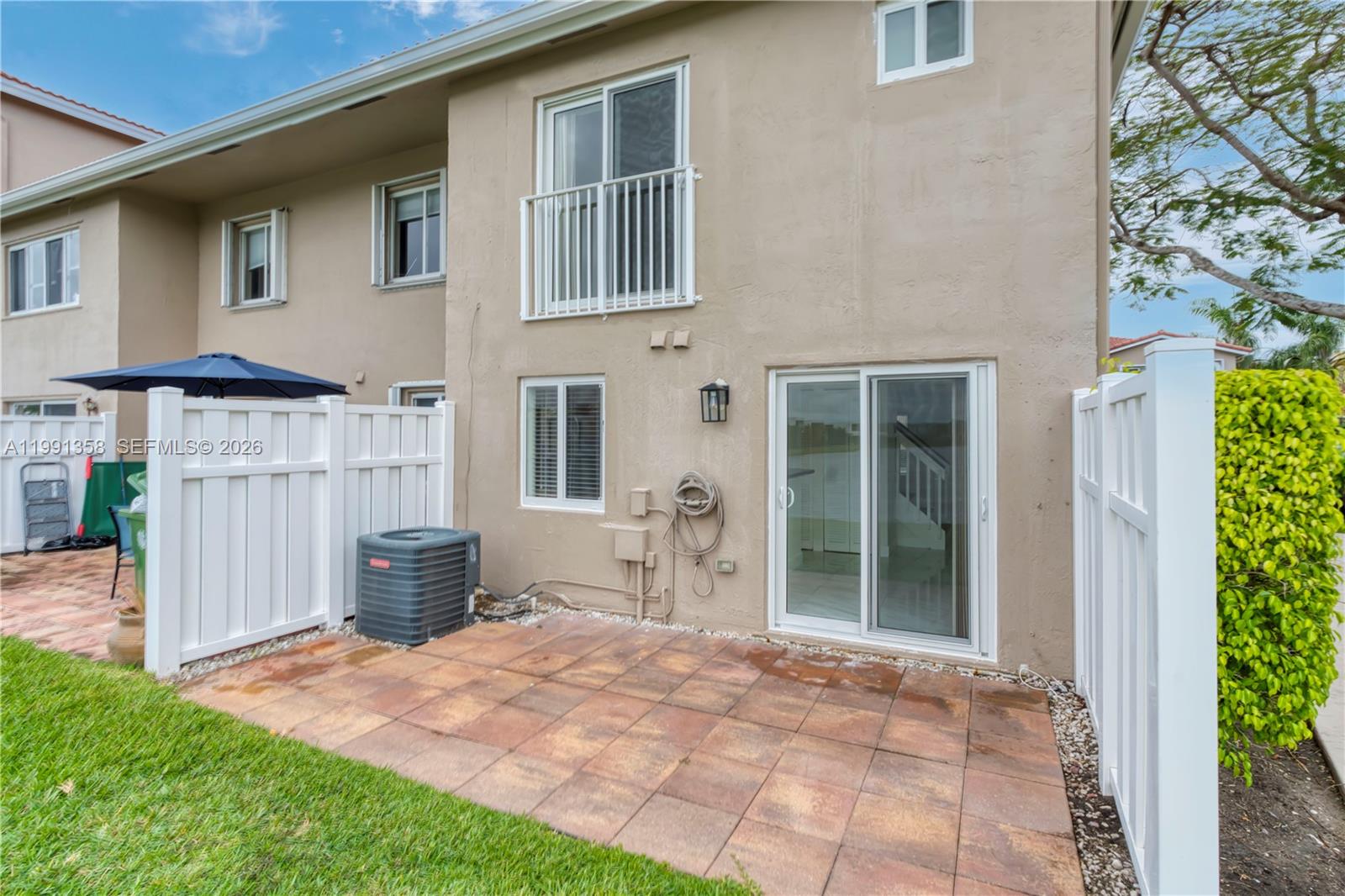 164 Riviera Cir