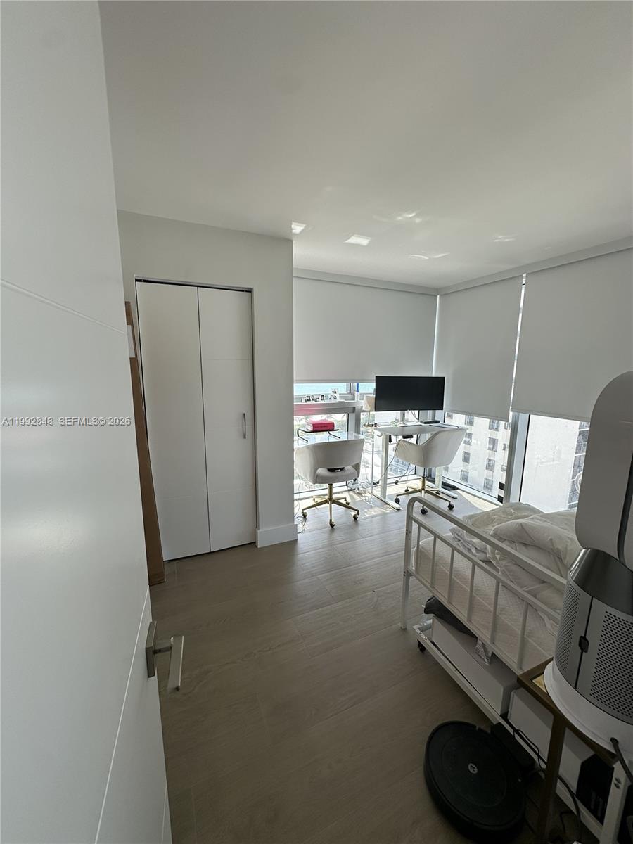 2655 Collins Ave # 1204