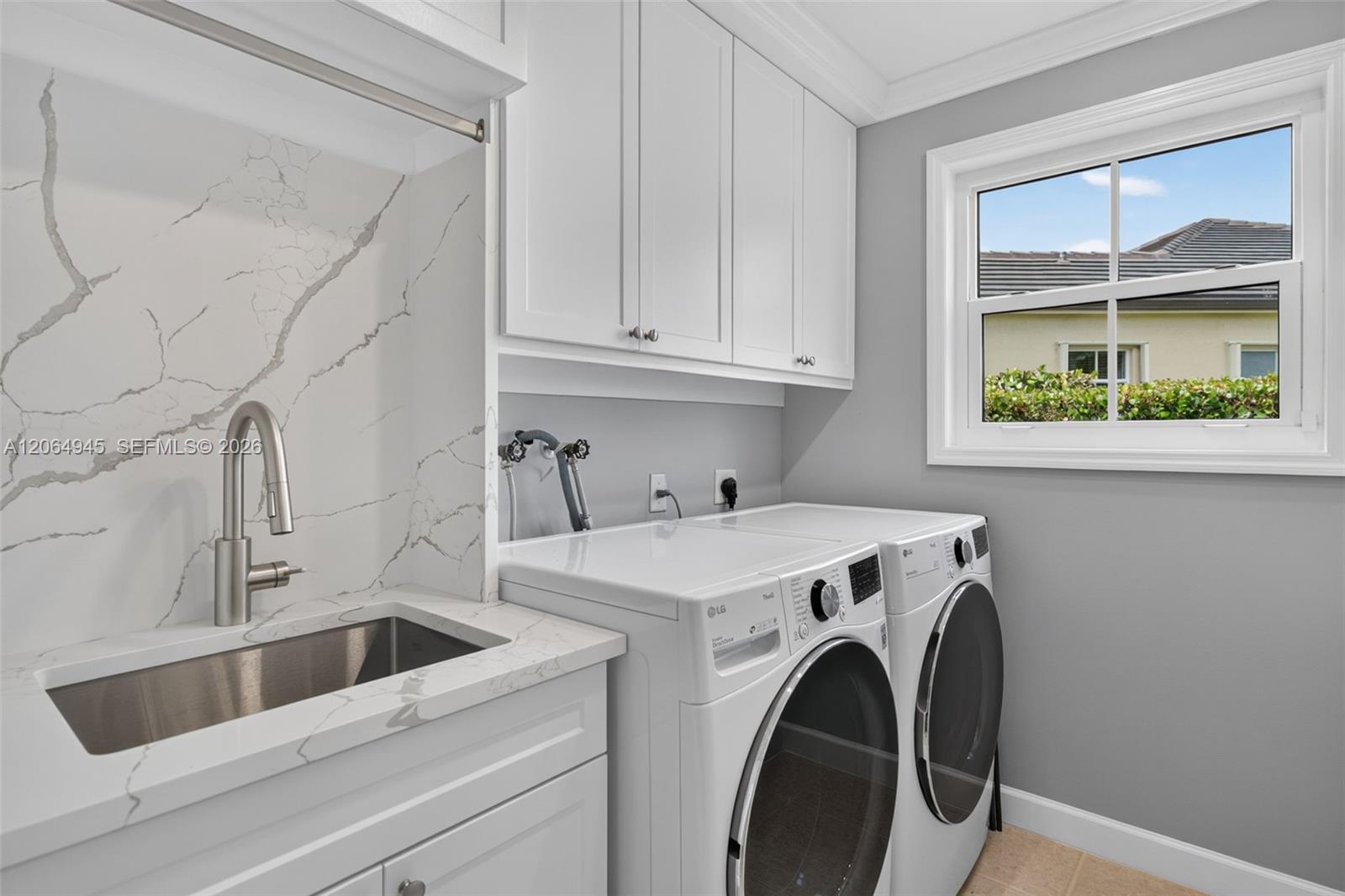 1038 NW Lavender Cir