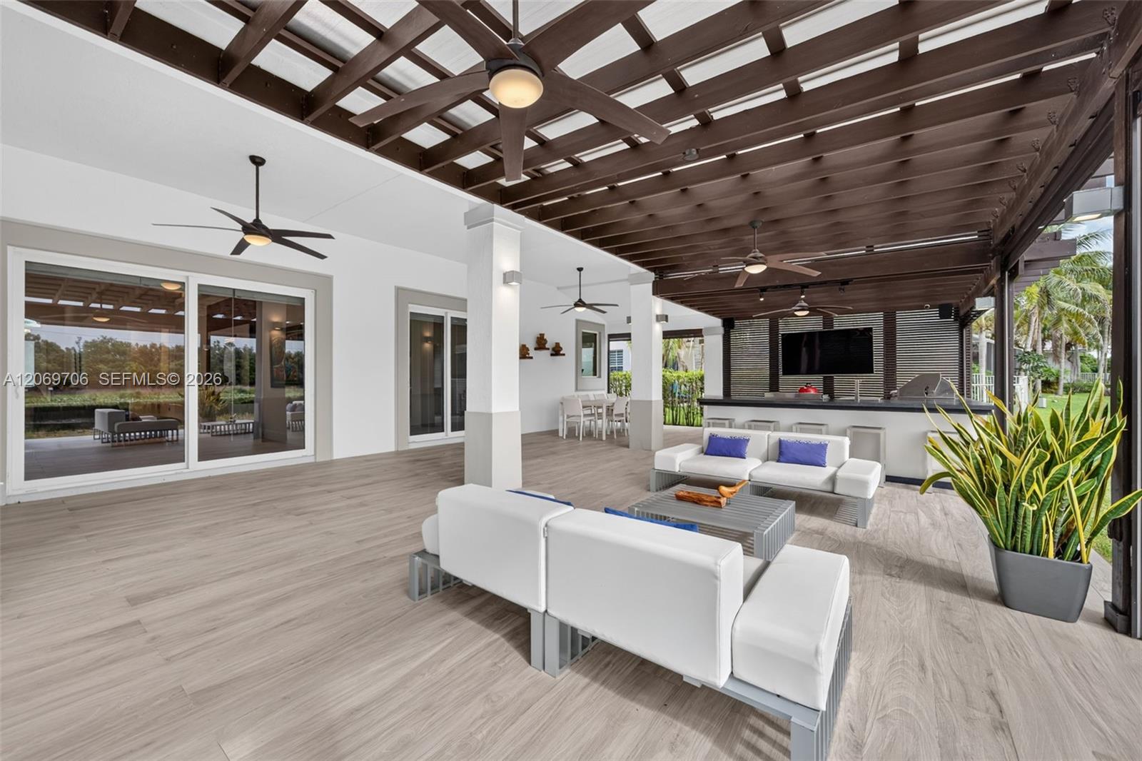 2126 Quail Roost Dr