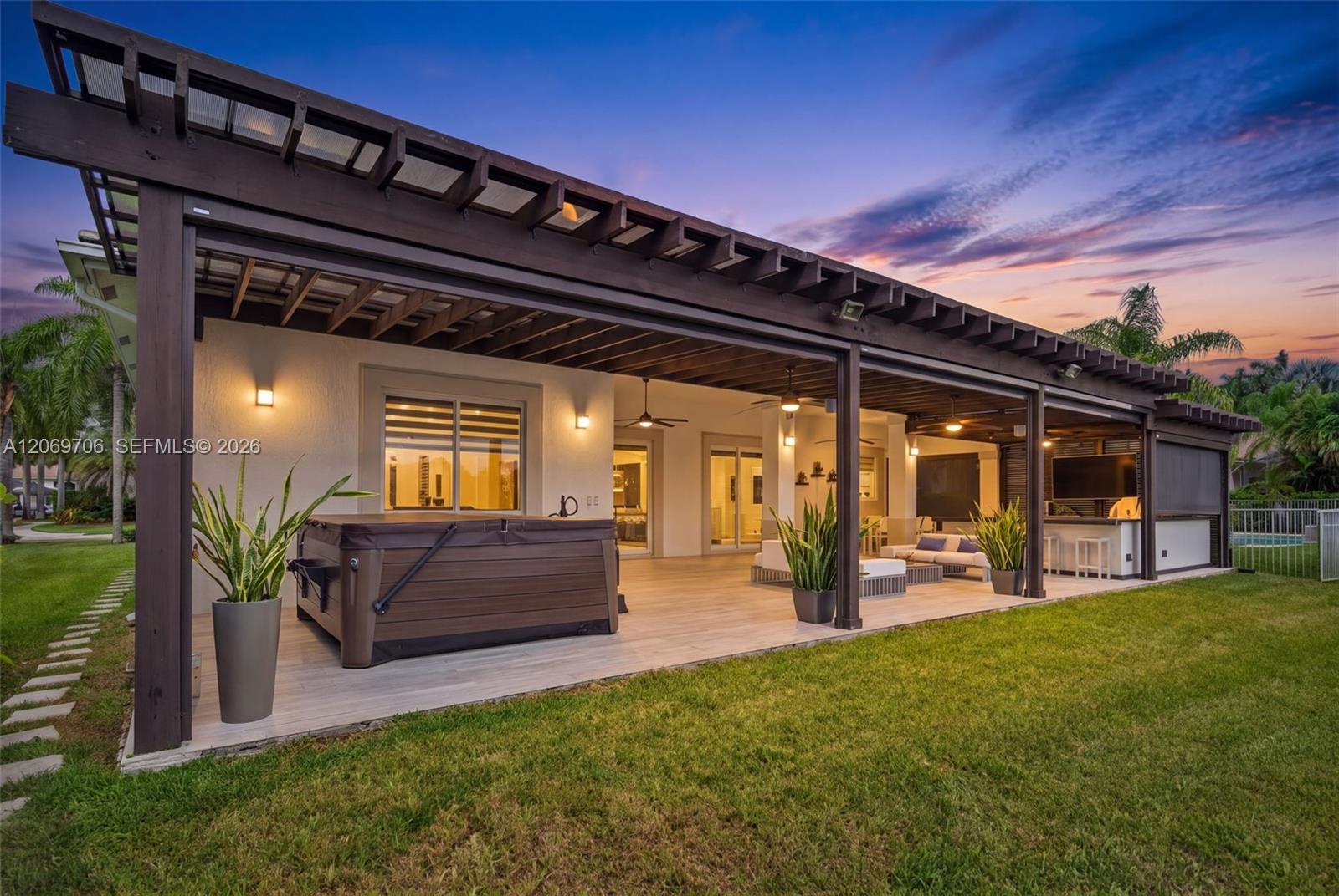 2126 Quail Roost Dr