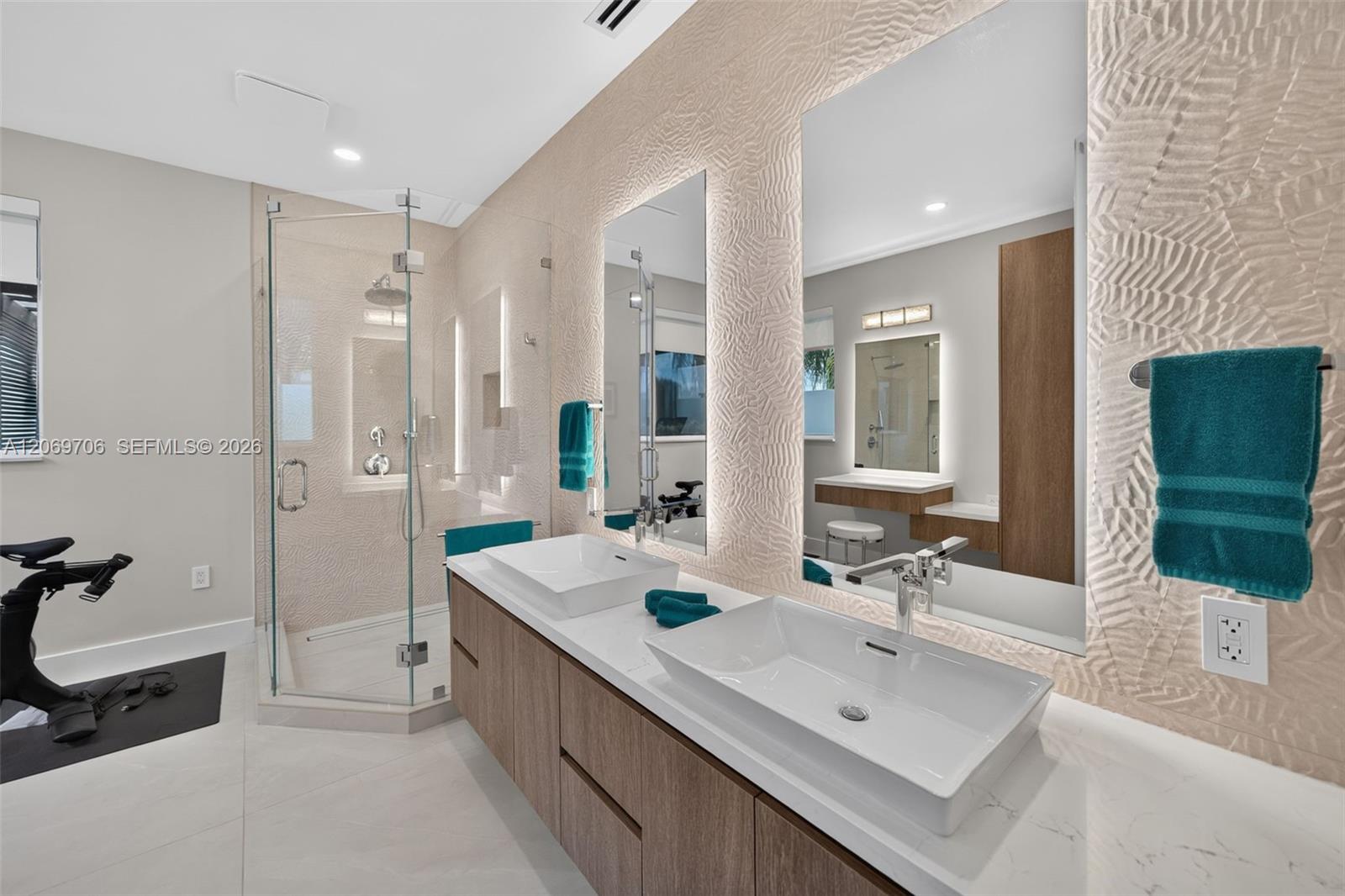 2126 Quail Roost Dr