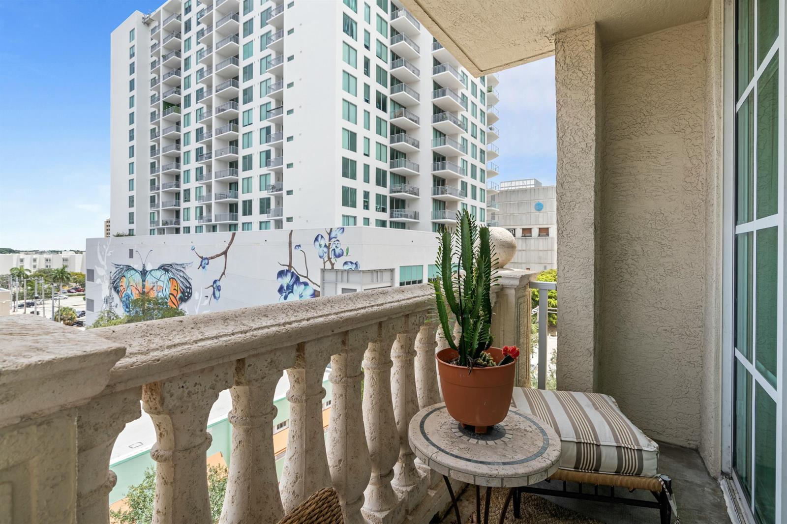 410 Evernia Street # 502
