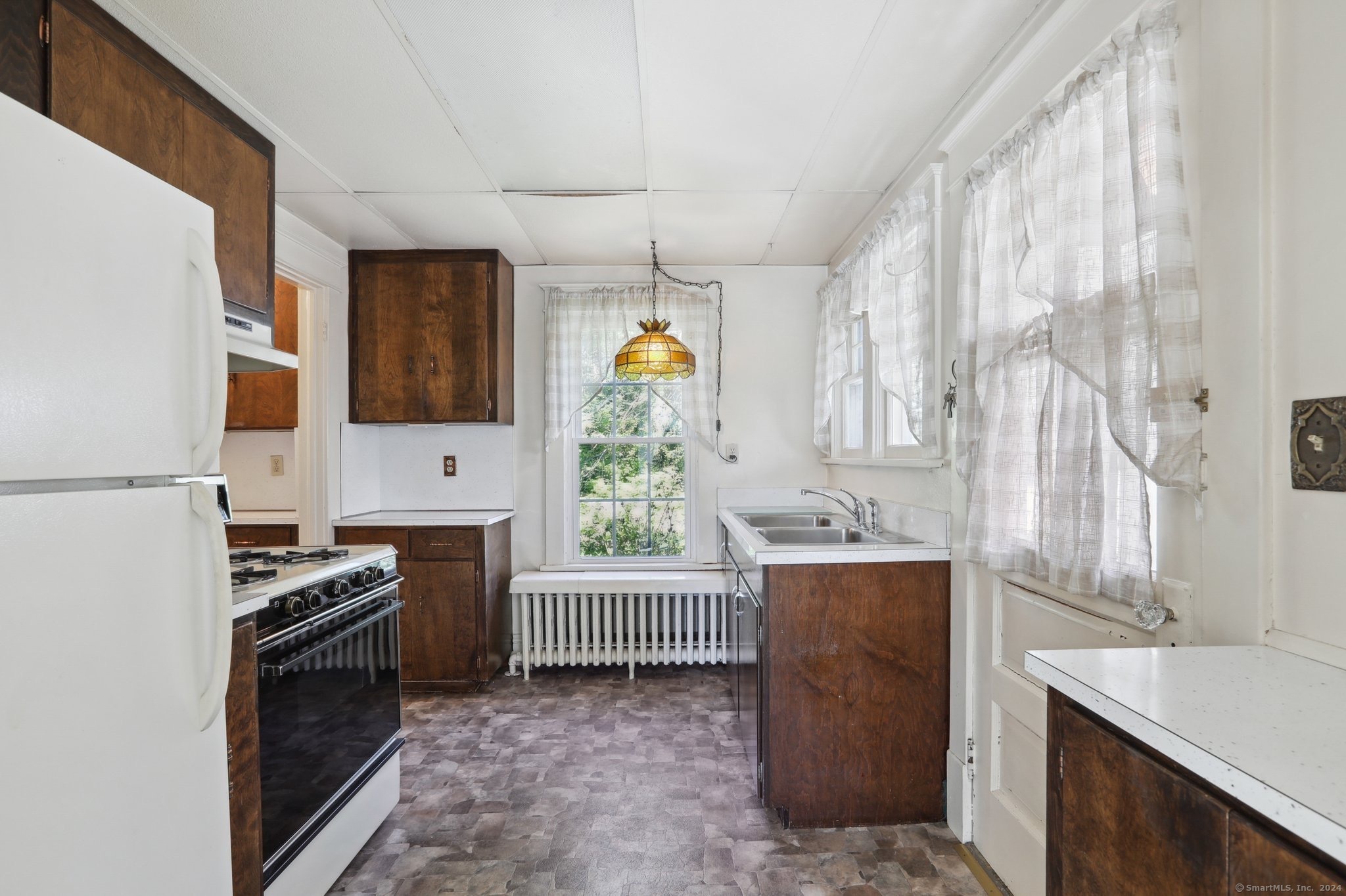 11 Whitney Road