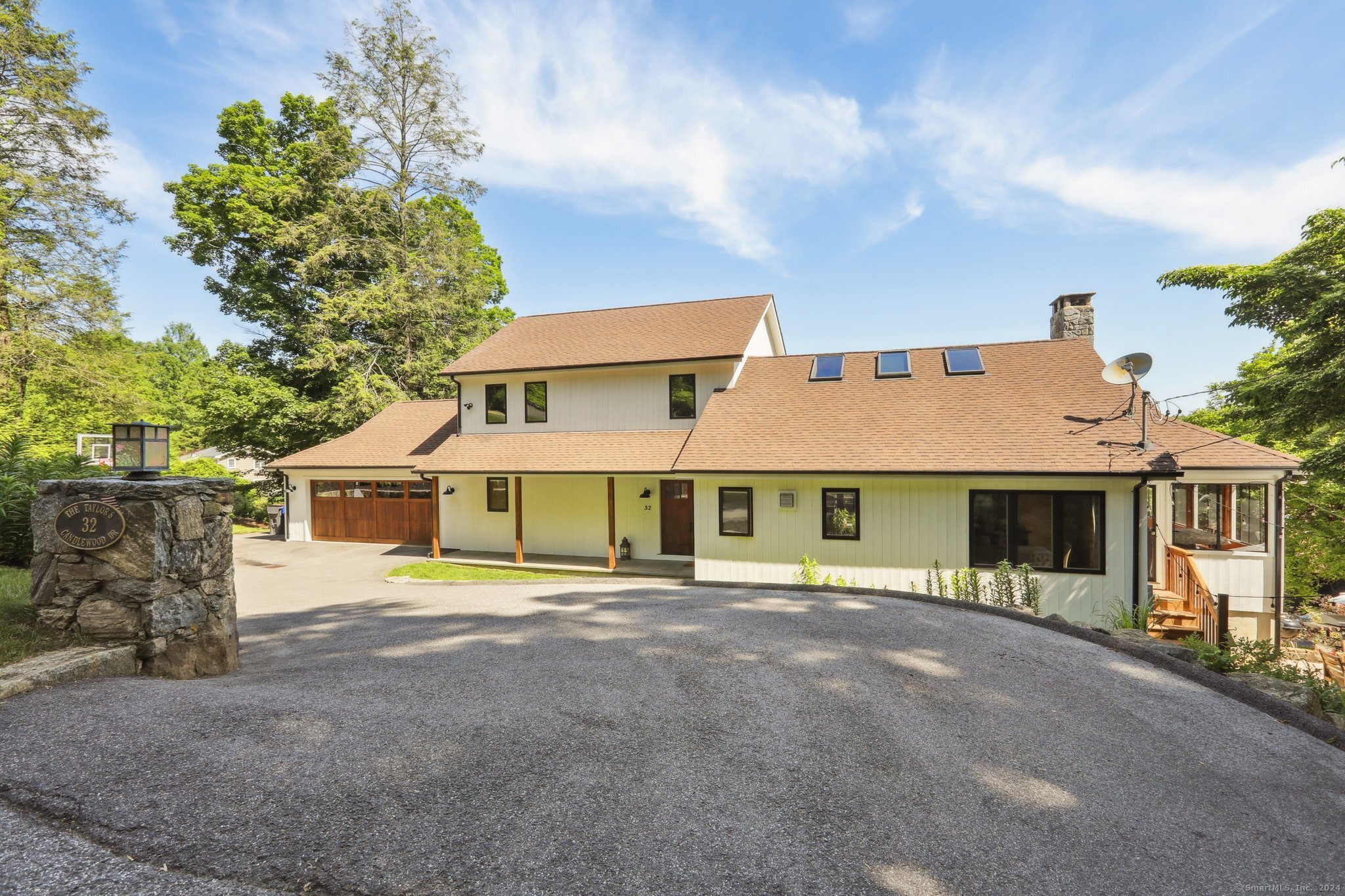 32 Candlewood Drive