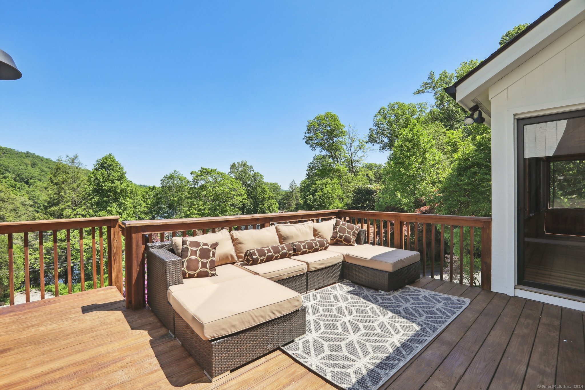 32 Candlewood Drive