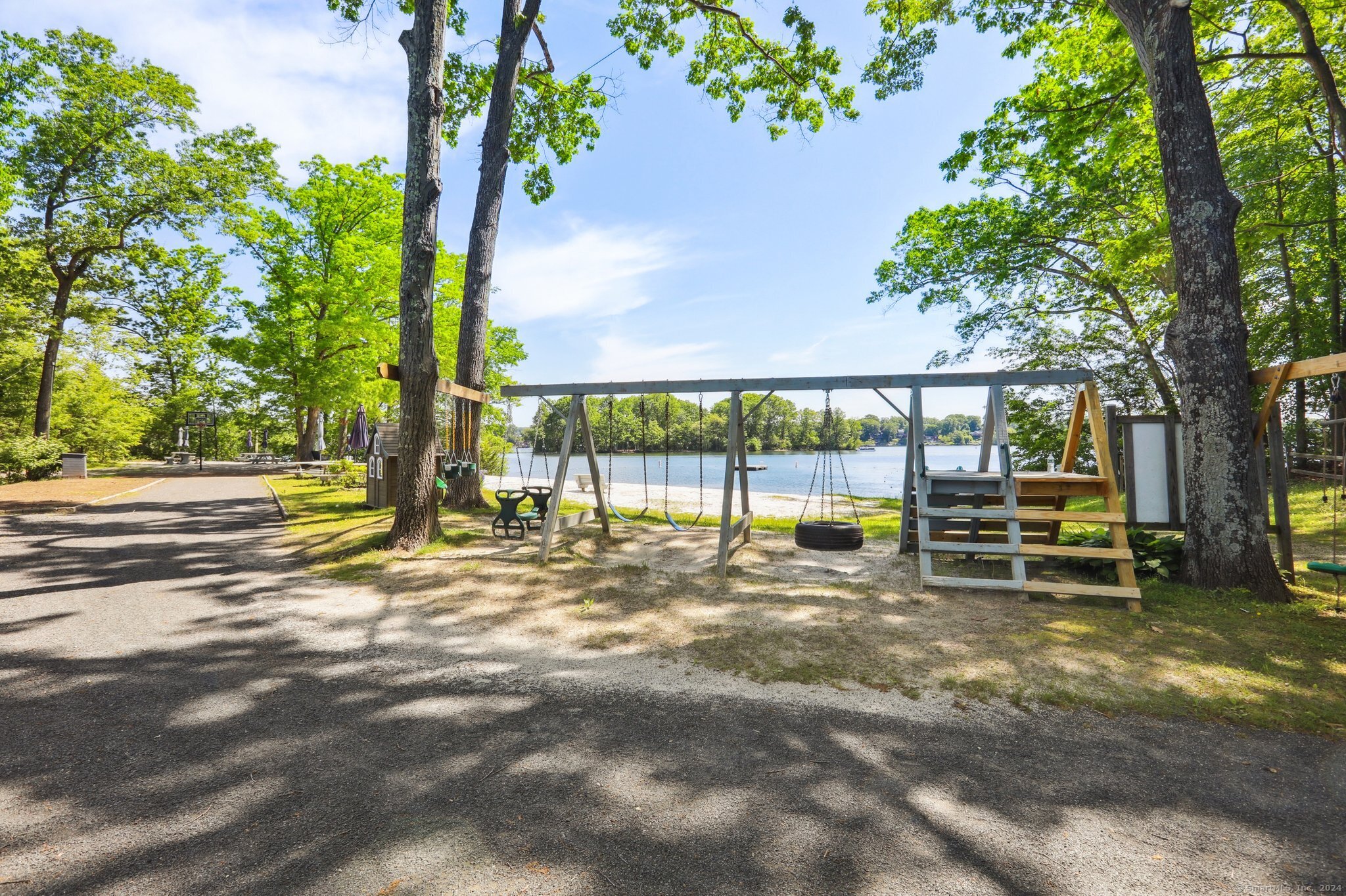 32 Candlewood Drive