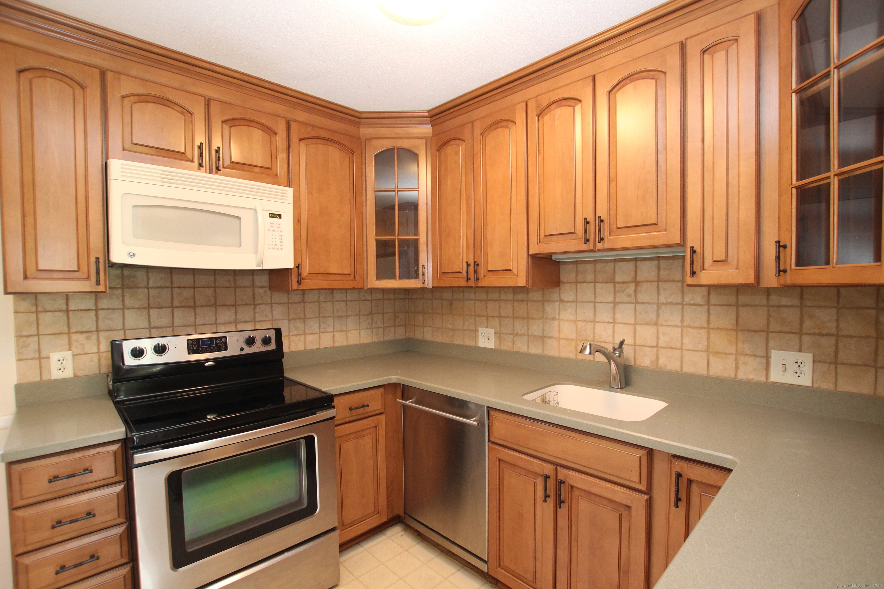 773 Heritage Village B